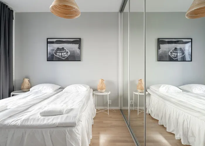 Newly Built 1Br Apartment With Balcony Next To Railway Station & Downtown - Hosted By 2Ndhomes