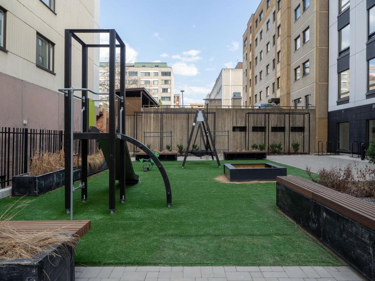 Newly Built 1br With Balcony Next To Railway Station & Downtown - Hosted By 2ndhomes *