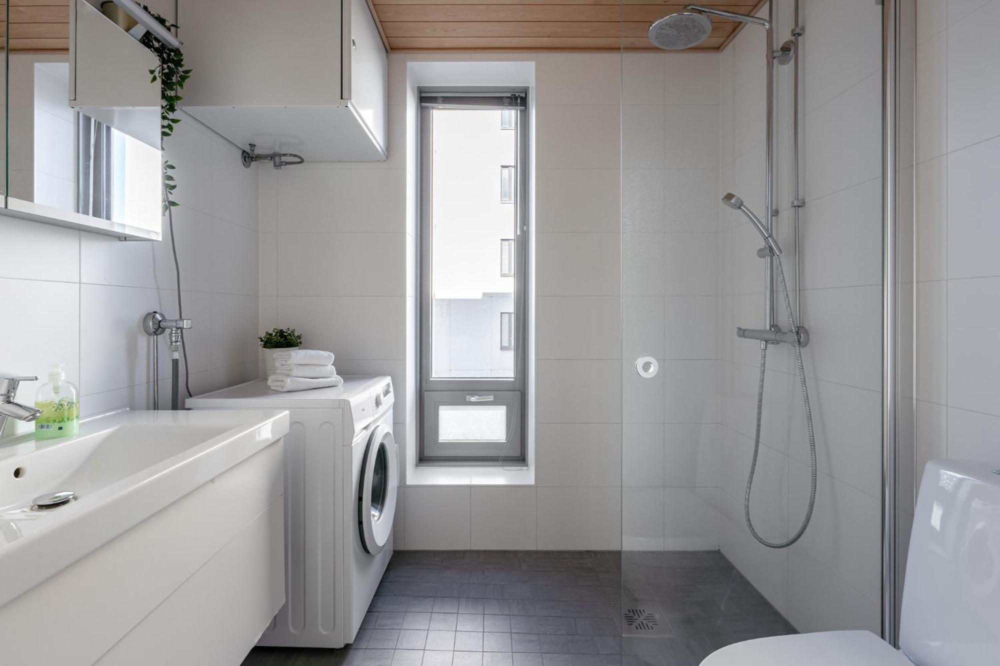 Newly Built 1br With Balcony Next To Railway Station & Downtown - Hosted By 2ndhomes * Tampere