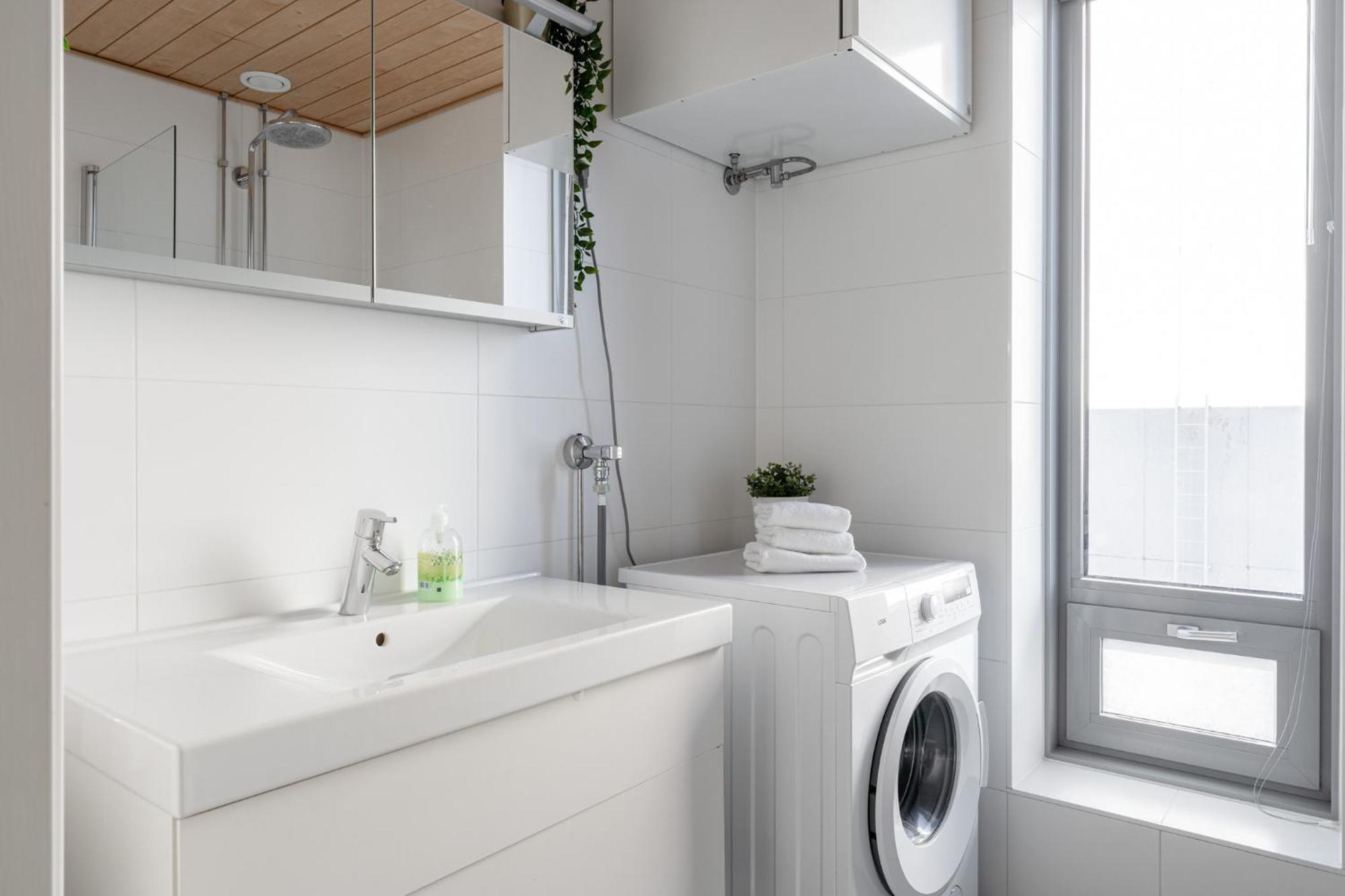 Newly Built 1br With Balcony Next To Railway Station & Downtown - Hosted By 2ndhomes Apartment Tampere