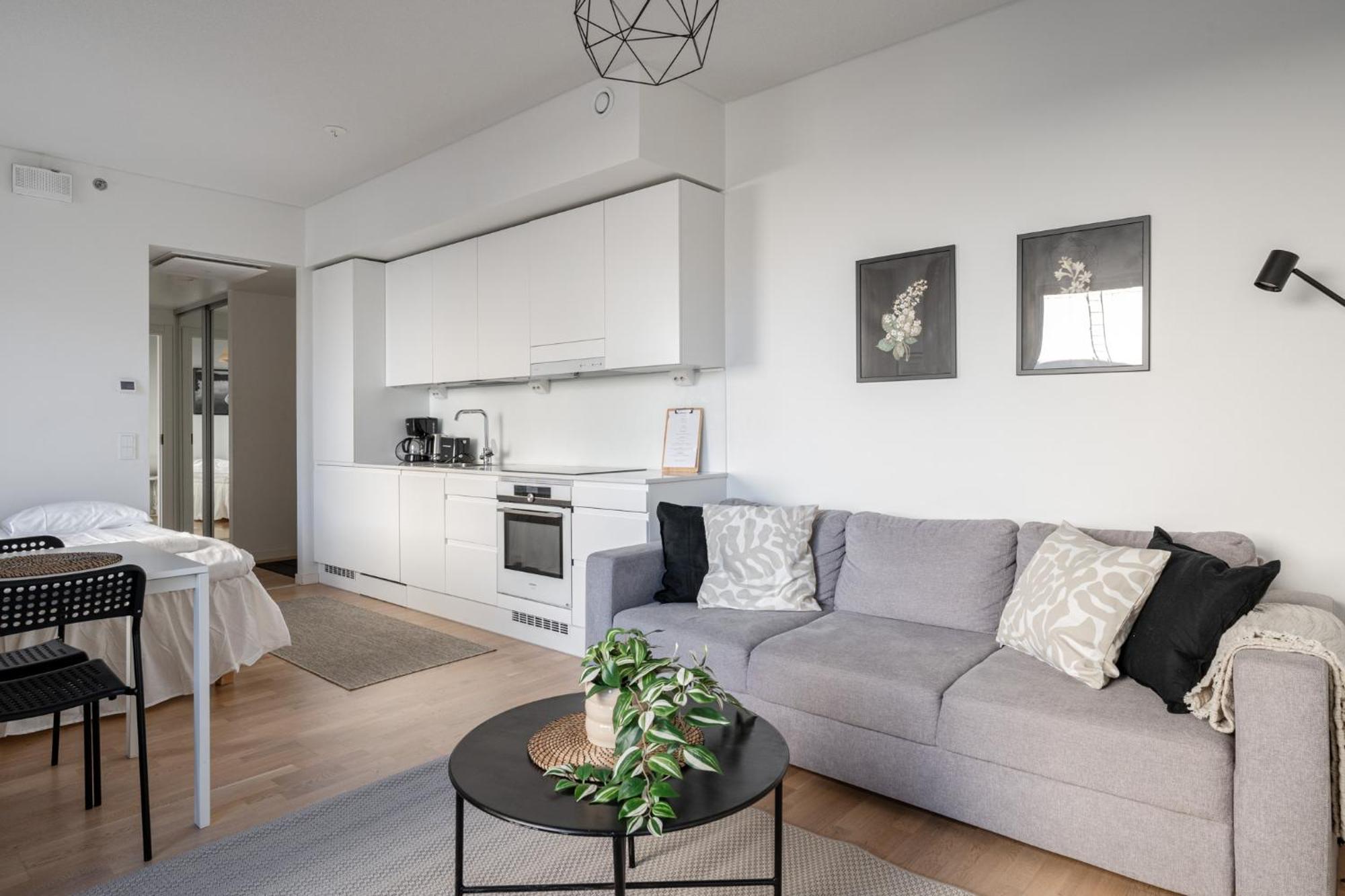 Newly Built 1br With Balcony Next To Railway Station & Downtown - Hosted By 2ndhomes *